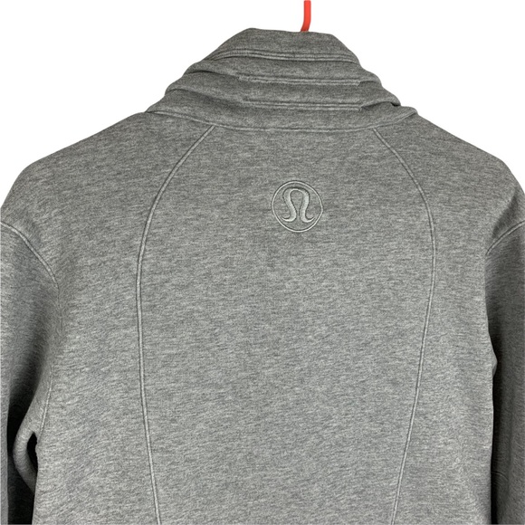 Lululemon Light as Warmth Jacket in Heathered Medium Grey / White - Picture 9 of 16